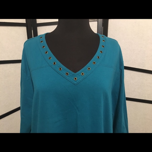 Coral Bay Woman Casual Top - Picture 3 of 5